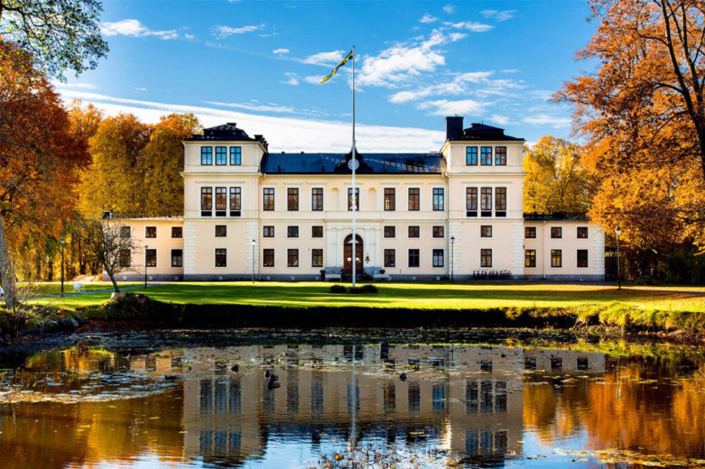Hitta konferensanläggning i norra Stockholm, Rånäs slott erbjuder bra konferenslokaler.